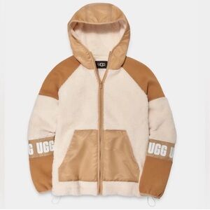 UGG UNISEX TAN CARRABELLA UGGFLUFF
NWT
SHERPA HOODED CASUAL SWEATER JACKET